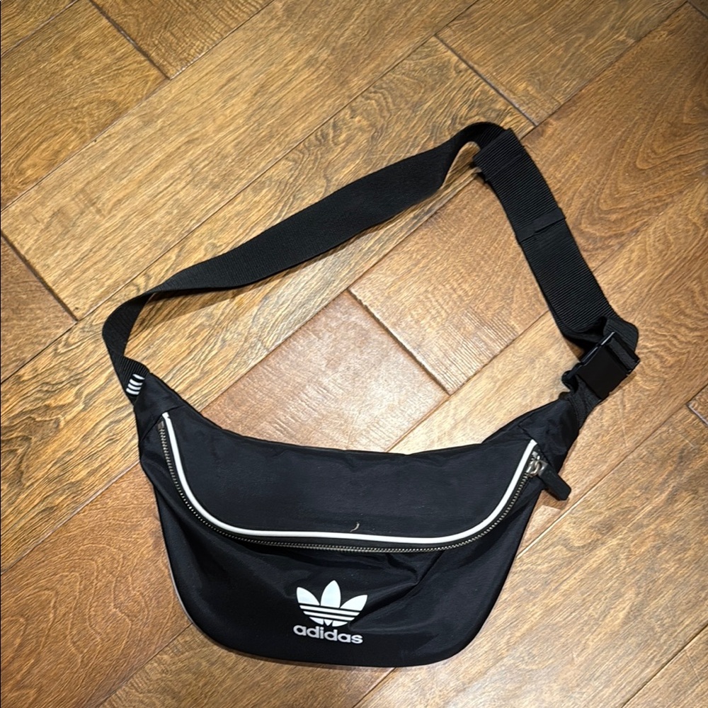 Adidas Black Belt Bag Sporty Durable Design